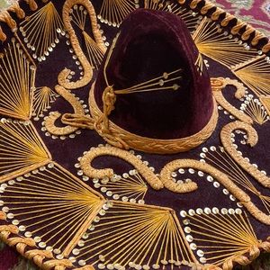 Velvet Brand new Maxican hat with beautiful thread and zari work